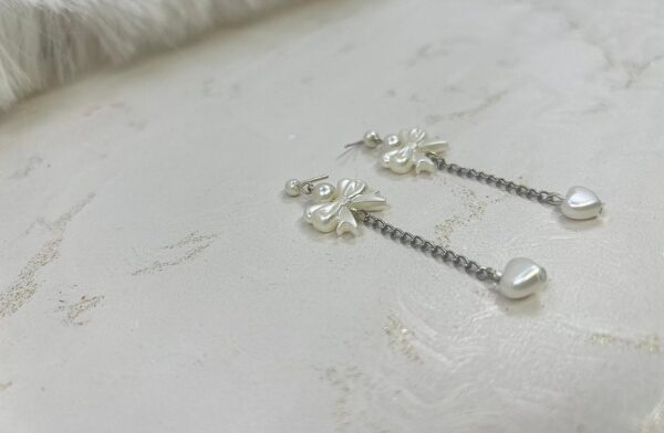 Pearl Bow & Heart Drop Earrings | M.zylo - Image 2
