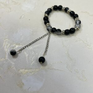 Black Beaded Bracelet with Dangle Charm - M.Zylo ✨