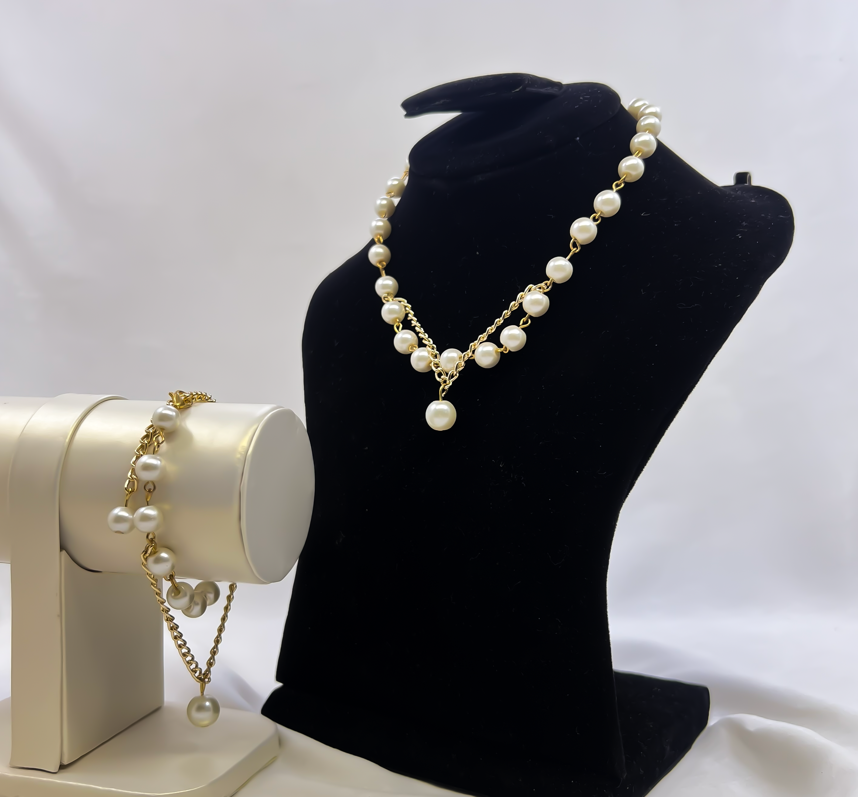 Classic Pearl Jewelry Set – Golden Chain Necklace & Bracelet with Elegant White Pearls
